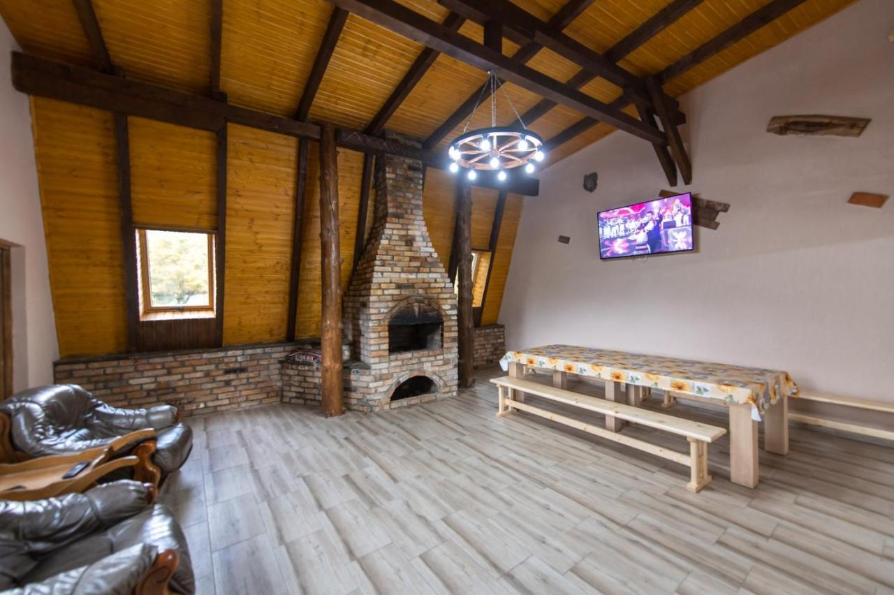 Villa Casa Stirbei à Oituz  Extérieur photo